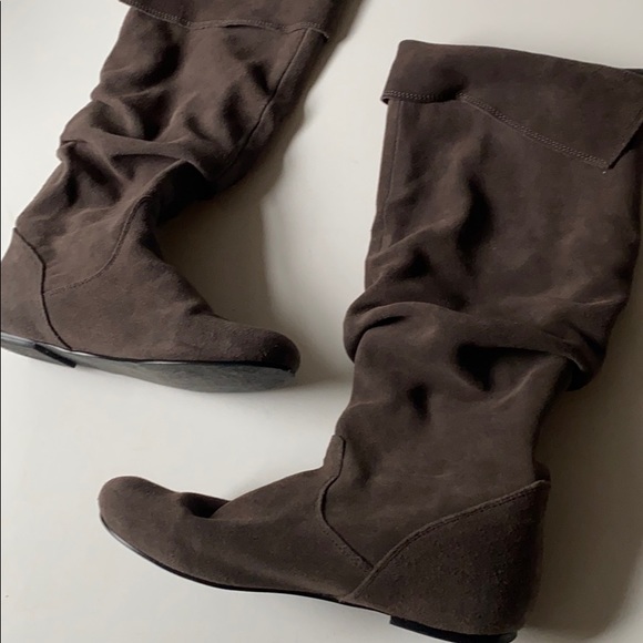Bonanza Women's Slouchy Microsuede Boots, Sz 7 1/2 - Picture 5 of 14